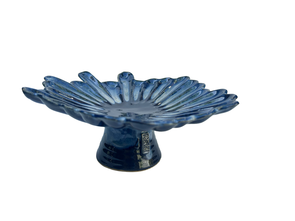 Ruffle Rain with Stand #4