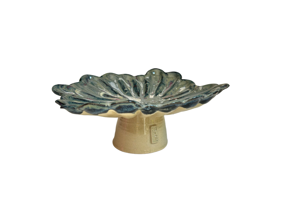 Ruffle Rain with Stand #9